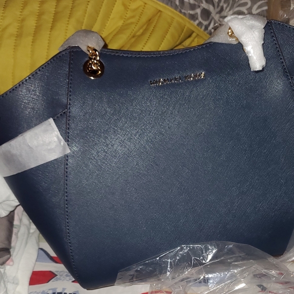 Purse - Picture 3 of 3